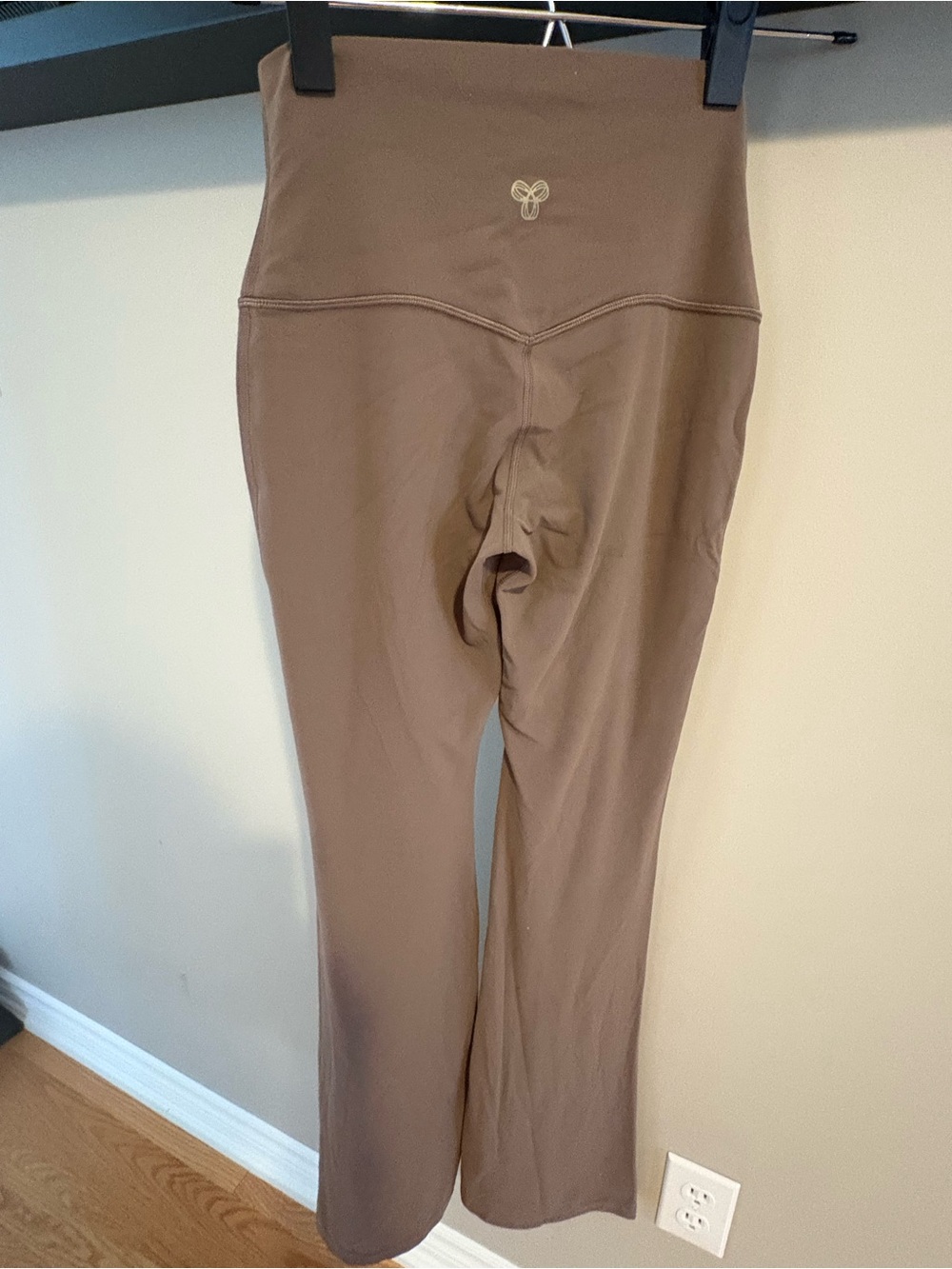 Aritzia butter flare